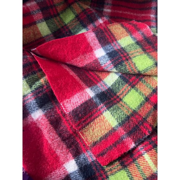 Plaid Tartan Wool Fleece Blanket Throw Fabric 70 x 64" Red & Green - Picture 3 of 3